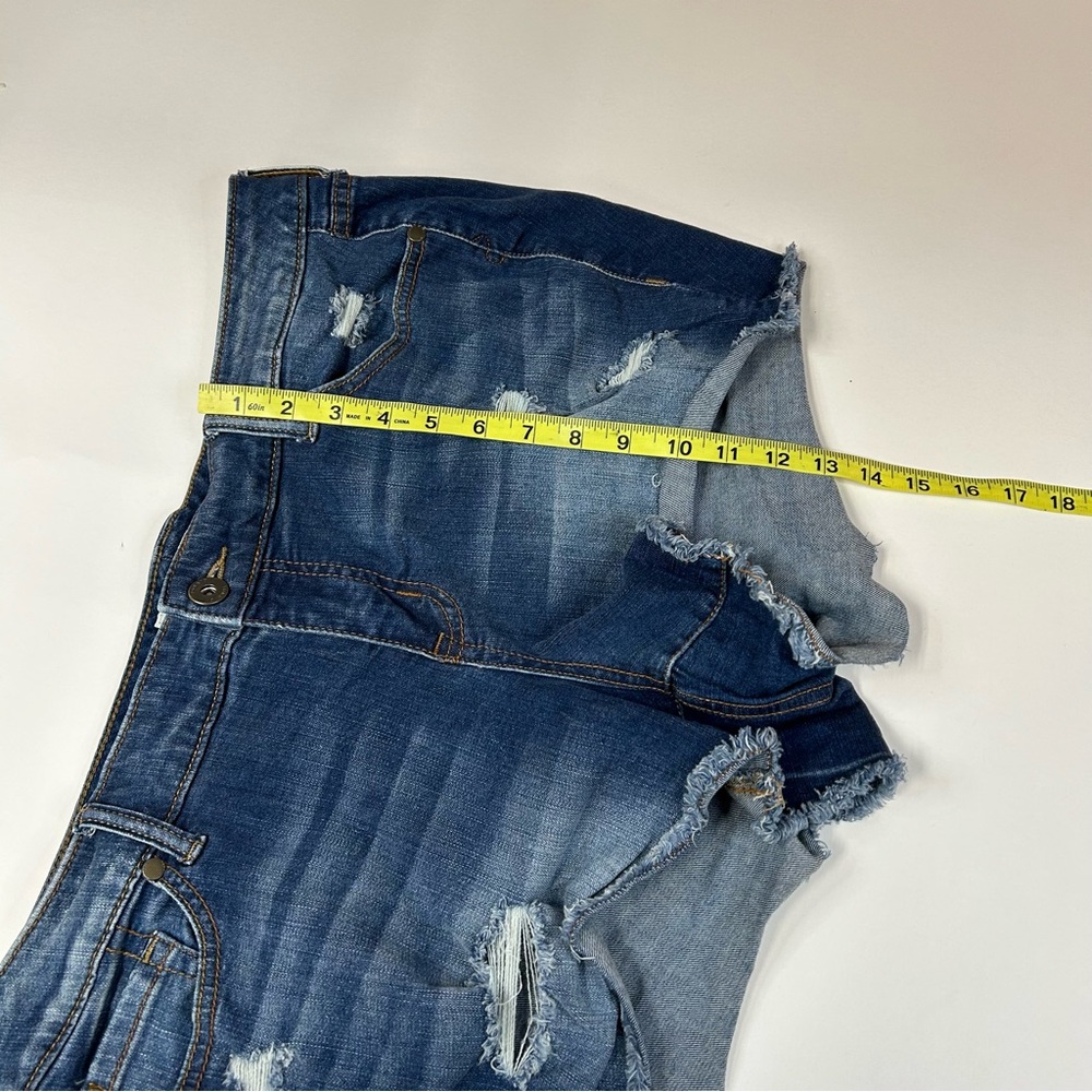 Torrid Women’s Size 16 Short Shorts Jean Dark Wash Distressed Blue #2903 - Picture 9 of 10